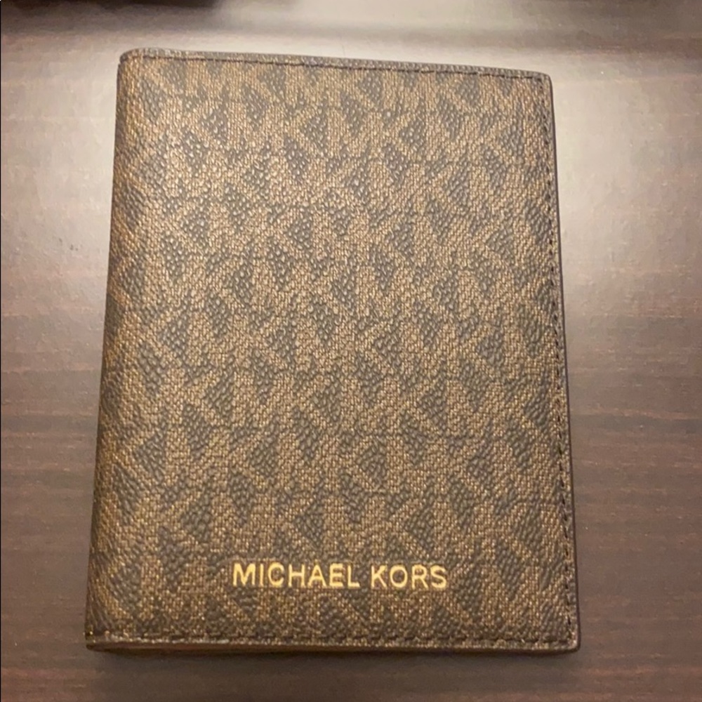 Michael Kors Bedford Travel Passport Wallet